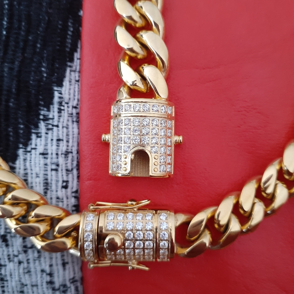 18k overlay stainless steel diamond lock set